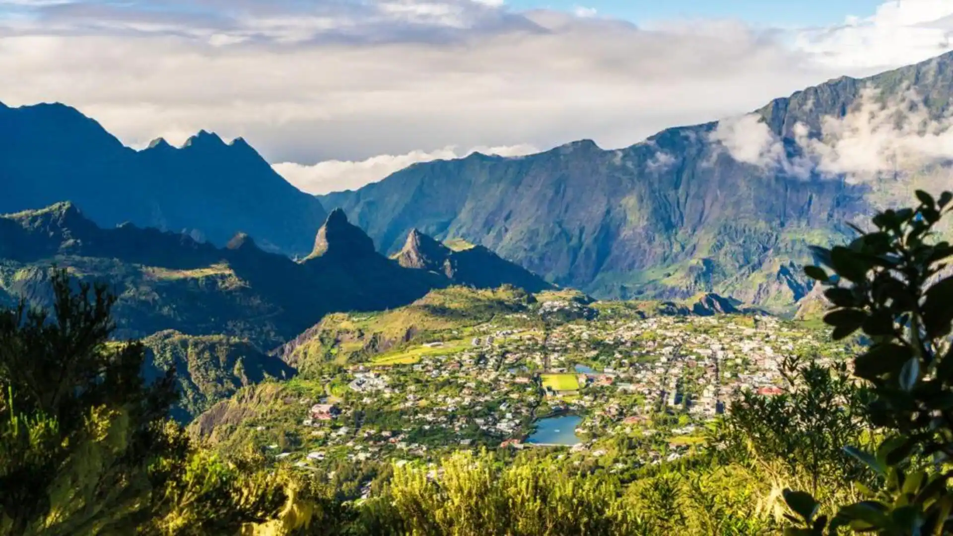 Reunion Island, Prancis: Surga Tropis di Samudra Hindia