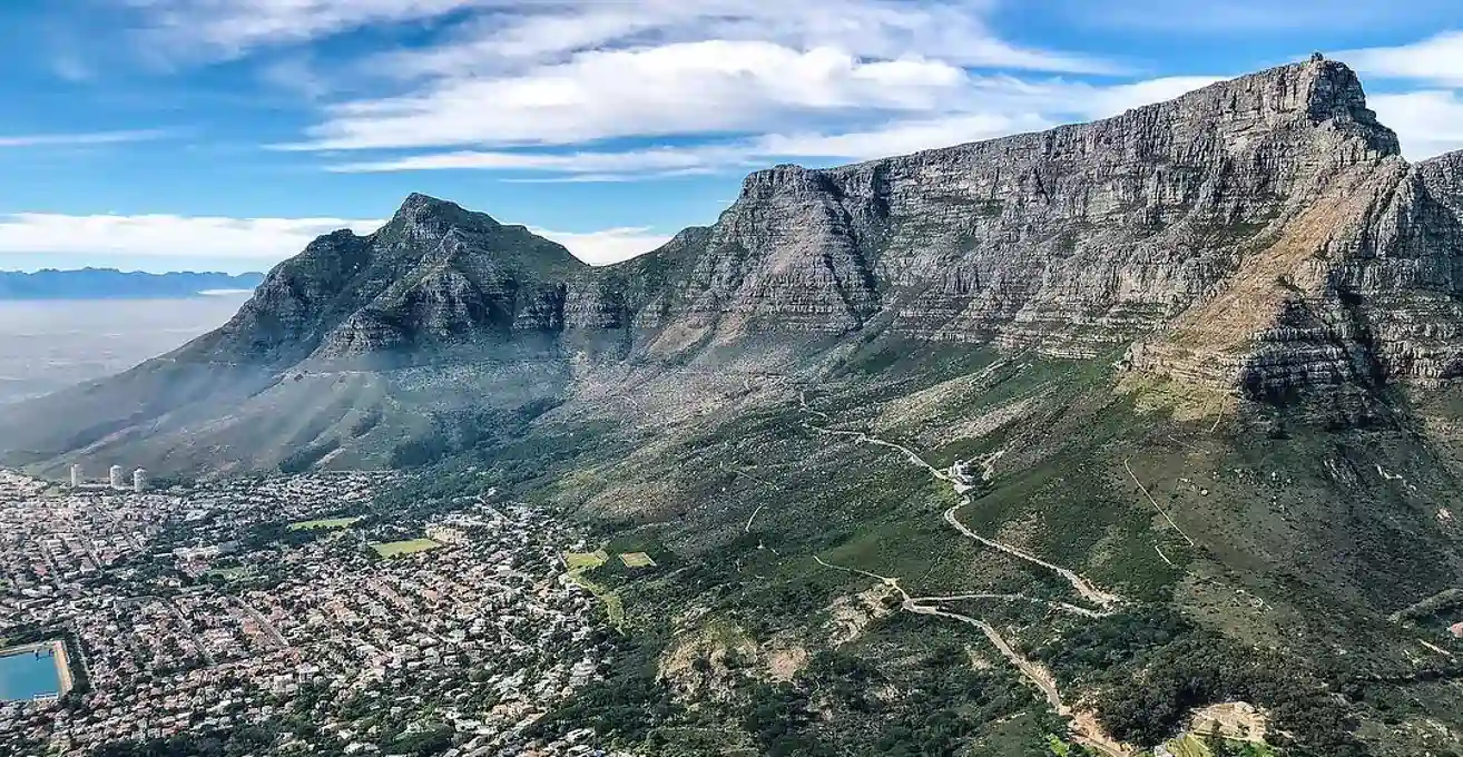 Table Mountain, Afrika Selatan Gunung Ikonik Pemandangan Menakjubkan