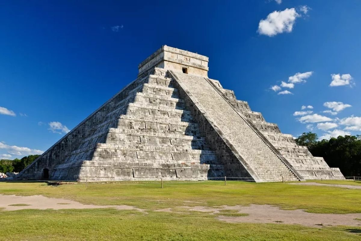 Chichen Itza, Meksiko: Situs Arkeologi Maya yang Terkenal