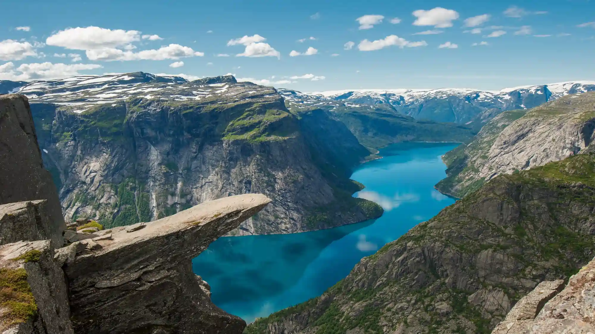 Norwegian Fjords, Norwegia: Keindahan Alam Fiord yang Dramatis